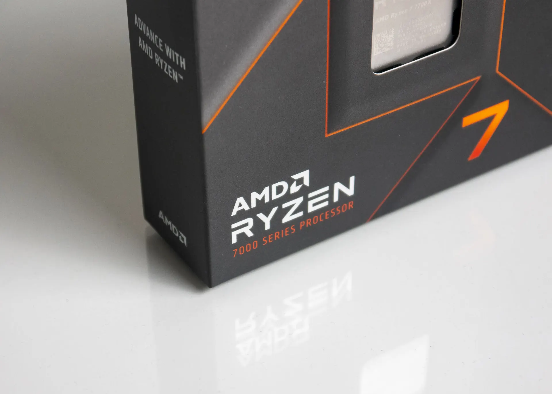 AMD Zen 5: Ισχυρό IPC και σε πολλές εκδόσεις